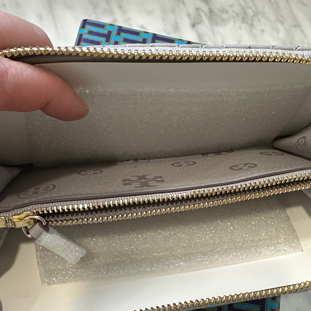 Tory Burch Marion Quilted Continental Gray Wallet - Picture 8 of 15